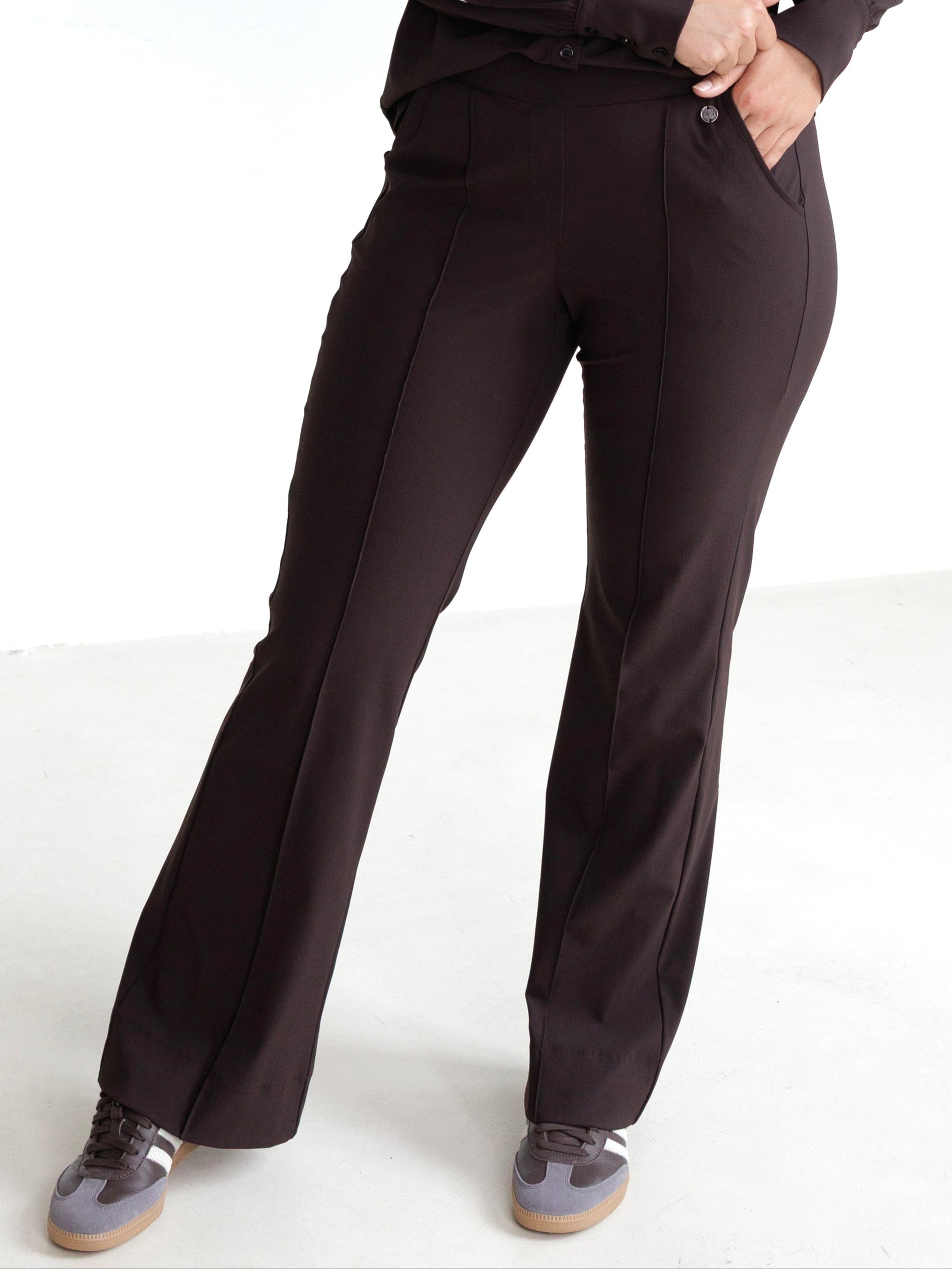 Travel Broek Fleur Donkerbruin - 2301 - Est Voilà