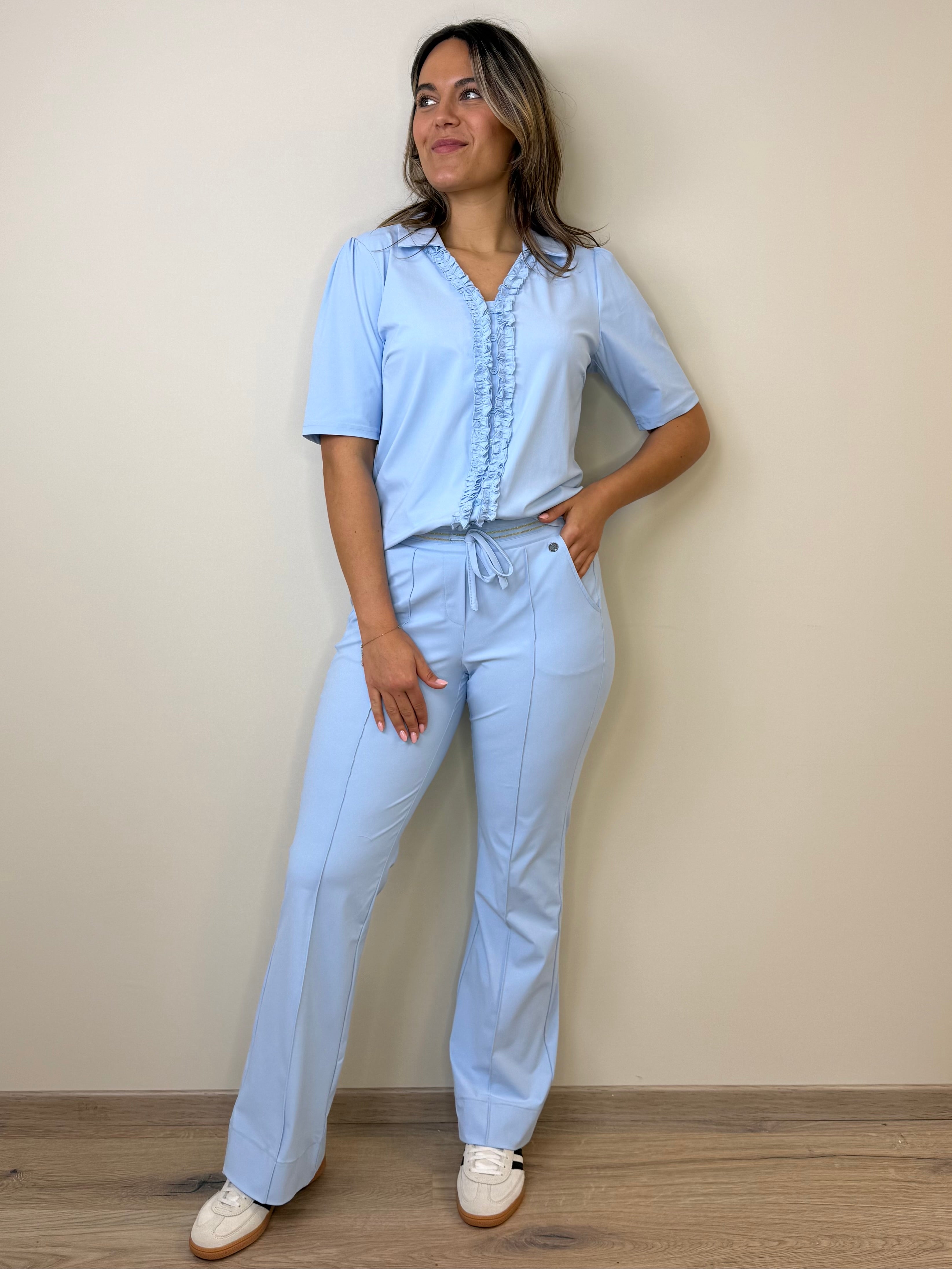Triple Nine - Travel Blouse Camille Lichtblauw - 5931 Blouse - Est Voilà