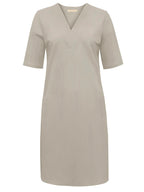 Triple Nine - Travel Jurk Indy Beige - 51805 Jurk - Est Voilà