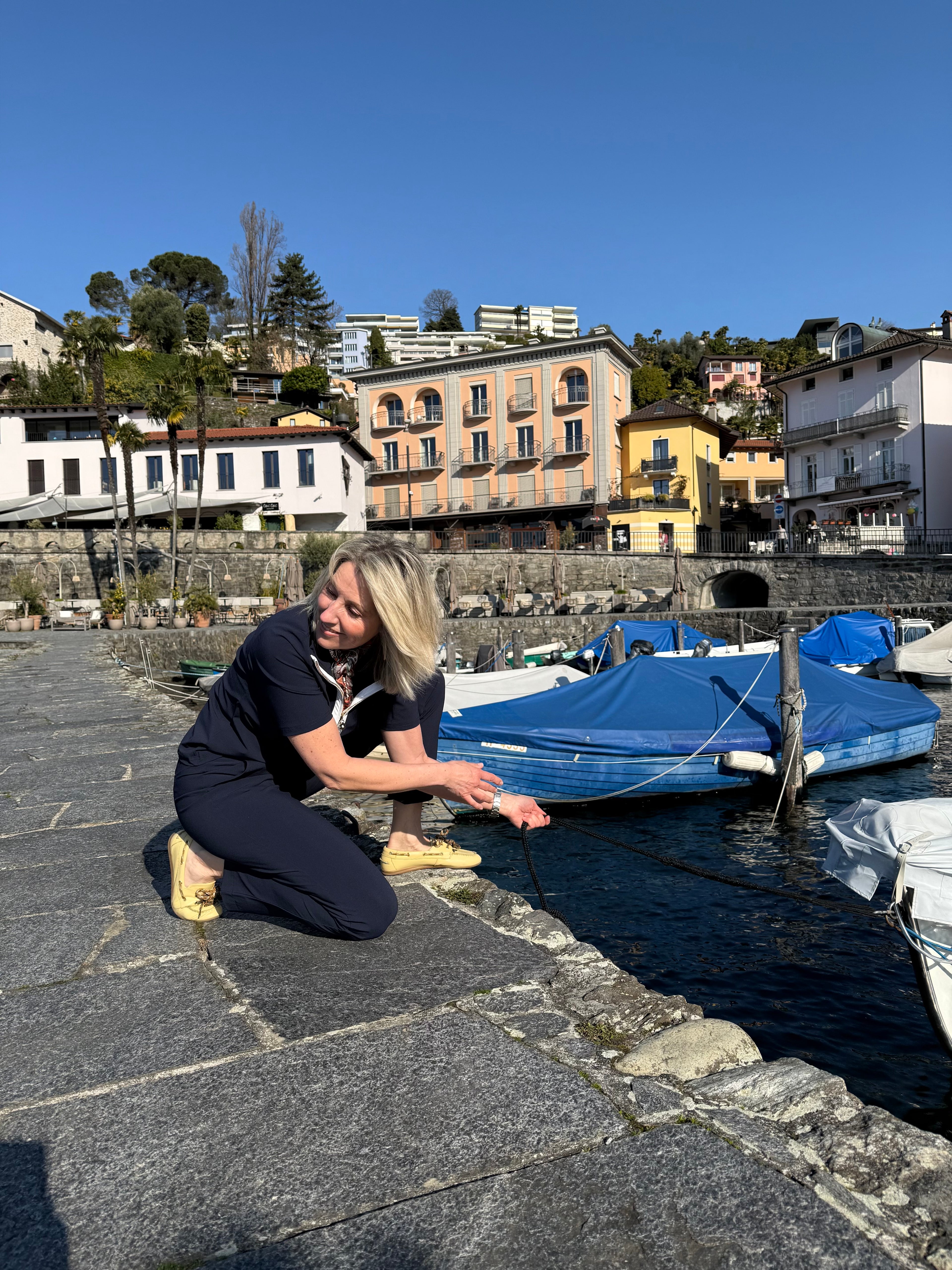 Triple Nine - Travel Top Monica Navy - 6945 top - Est Voilà