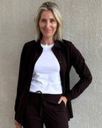 Triple Nine - Travel Blouse Mireille Donkerbruin - 4101 Blouse - Est Voilà