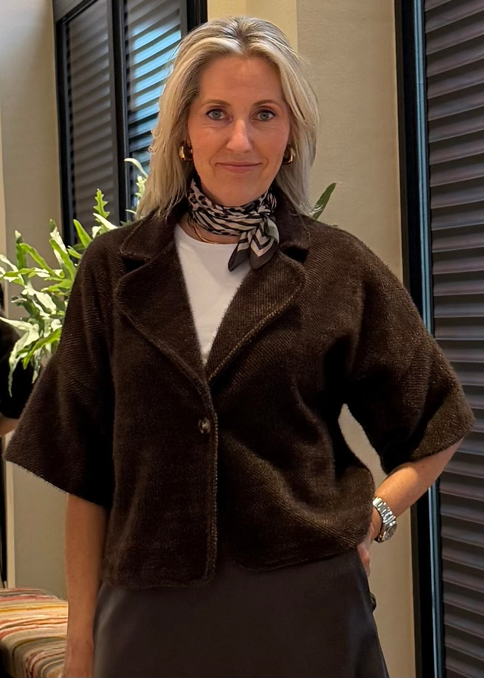 Fluffy Vest Jona Donkerbruin Vest - Est Voilà