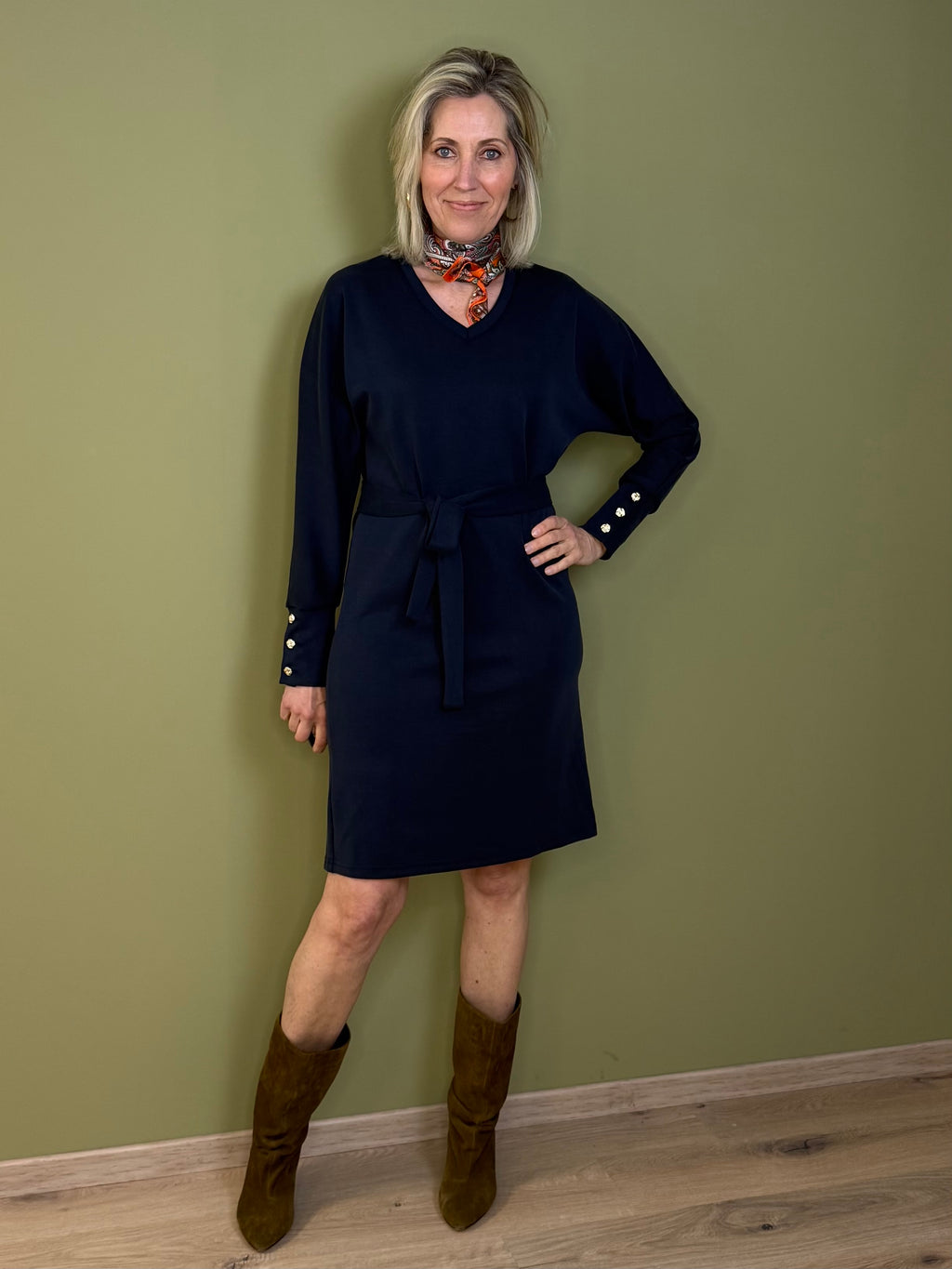 Triple Nine - Scuba Jurk Noor Navy - 61101 jurk - Est Voilà