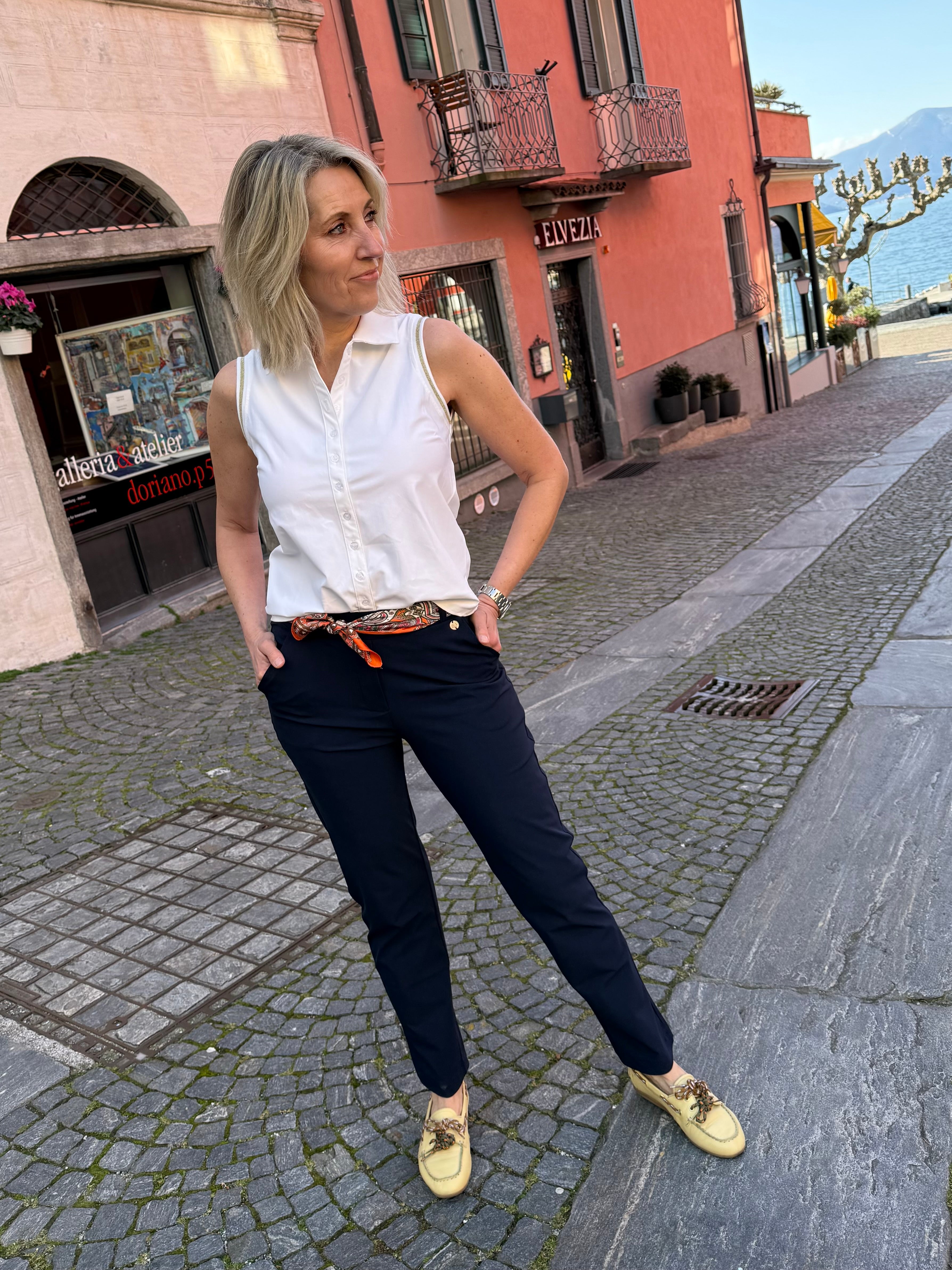 Triple Nine - Travel Broek Vera Navy - 2601 Broek - Est Voilà