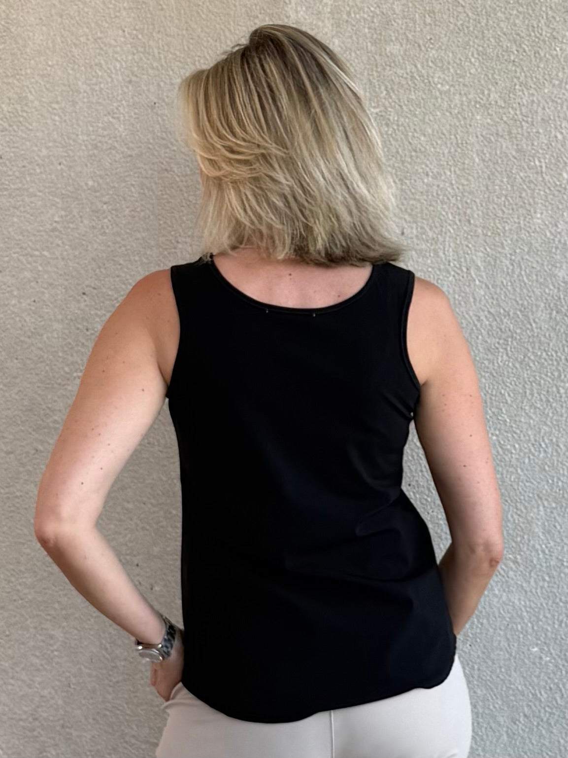 Triple Nine - Travel Top Marly Zwart - 6913 top - Est Voilà