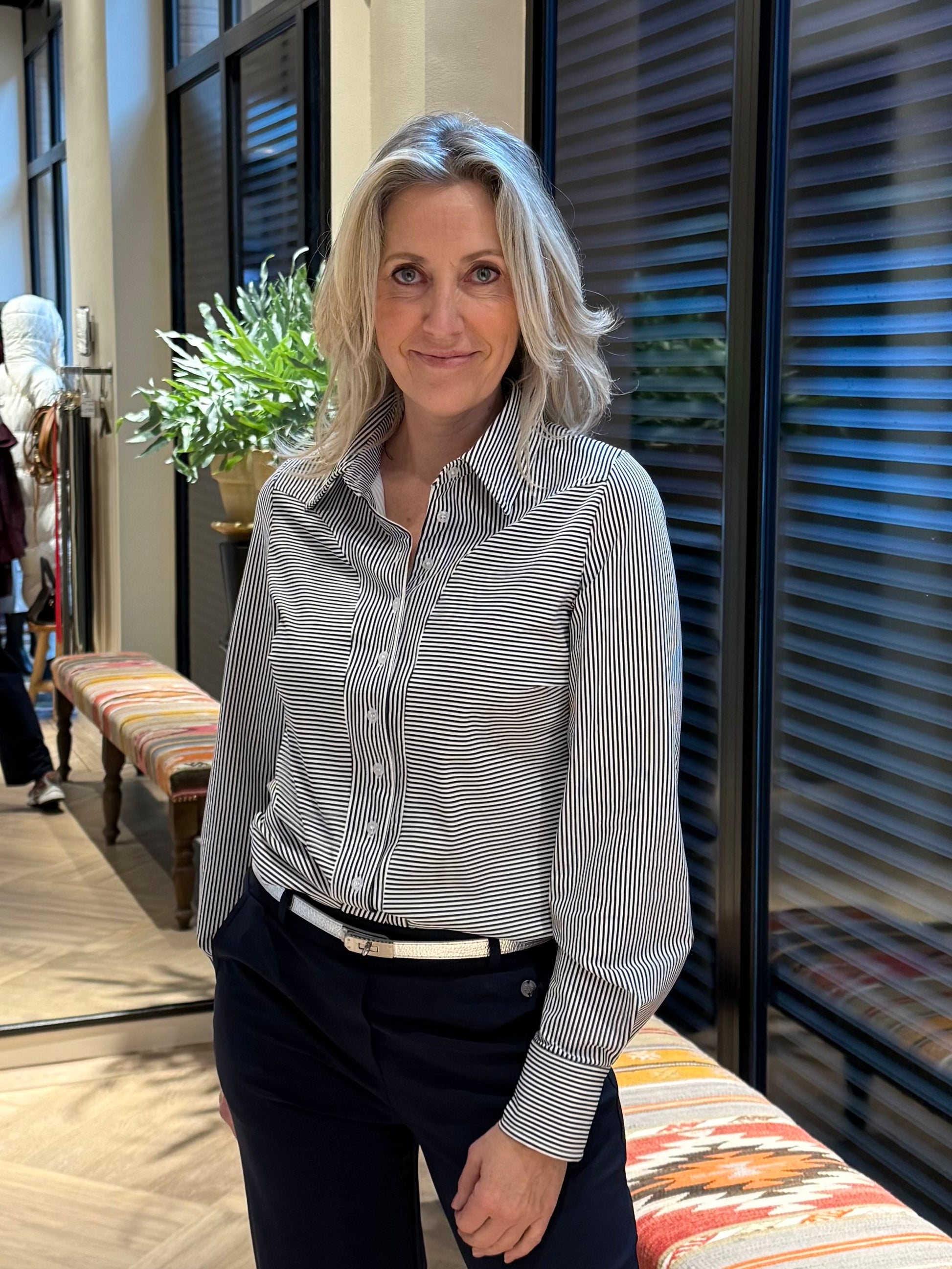 Travel Blouse Birgit Navy - 5922 Top - Est Voilà