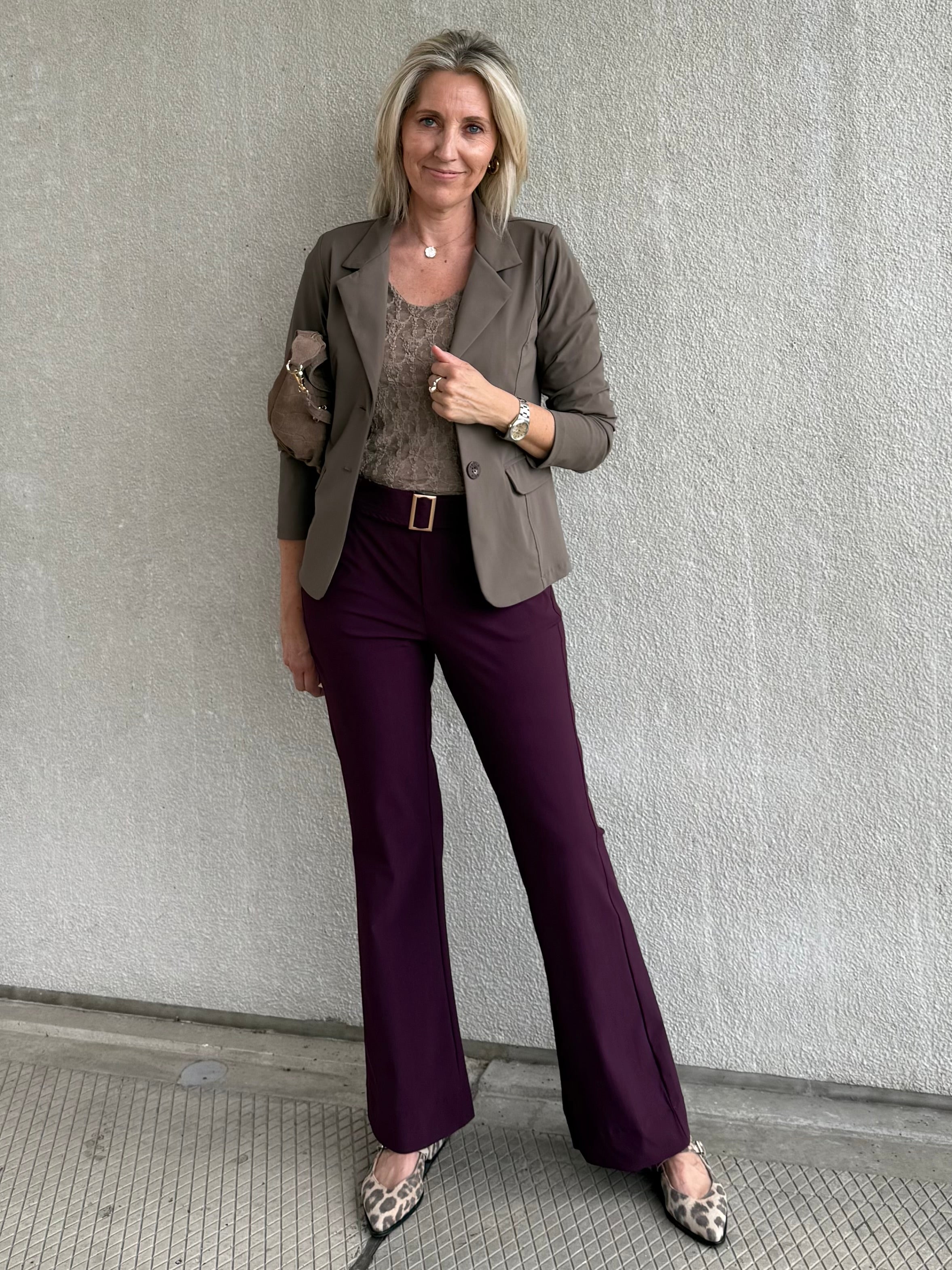 Triple Nine - Travel Broek Joy Aubergine - 3002 Broek - Est Voilà