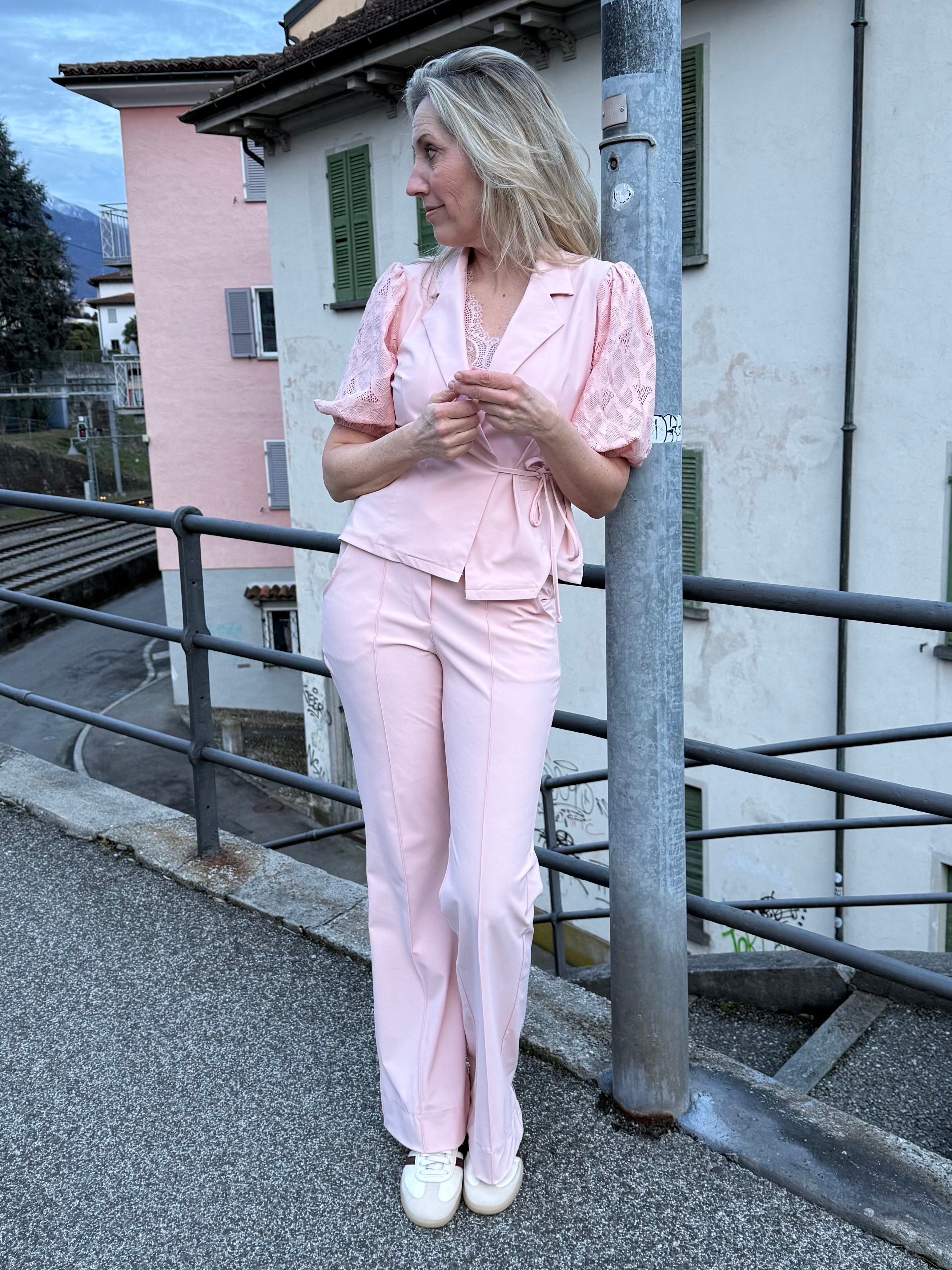 Triple Nine - Travel Broek Fleur Poederroze - 2301 Broek - Est Voilà