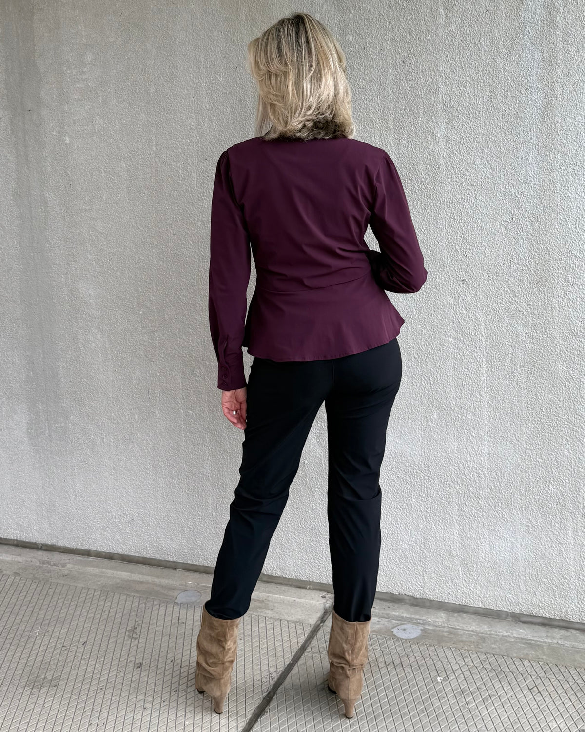 Triple Nine - Travel Blouse Simona Aubergine - 5950 Sjaals - Est Voilà