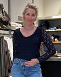 Triple Nine - Kanten Top Lucy Navy Top - Est Voilà
