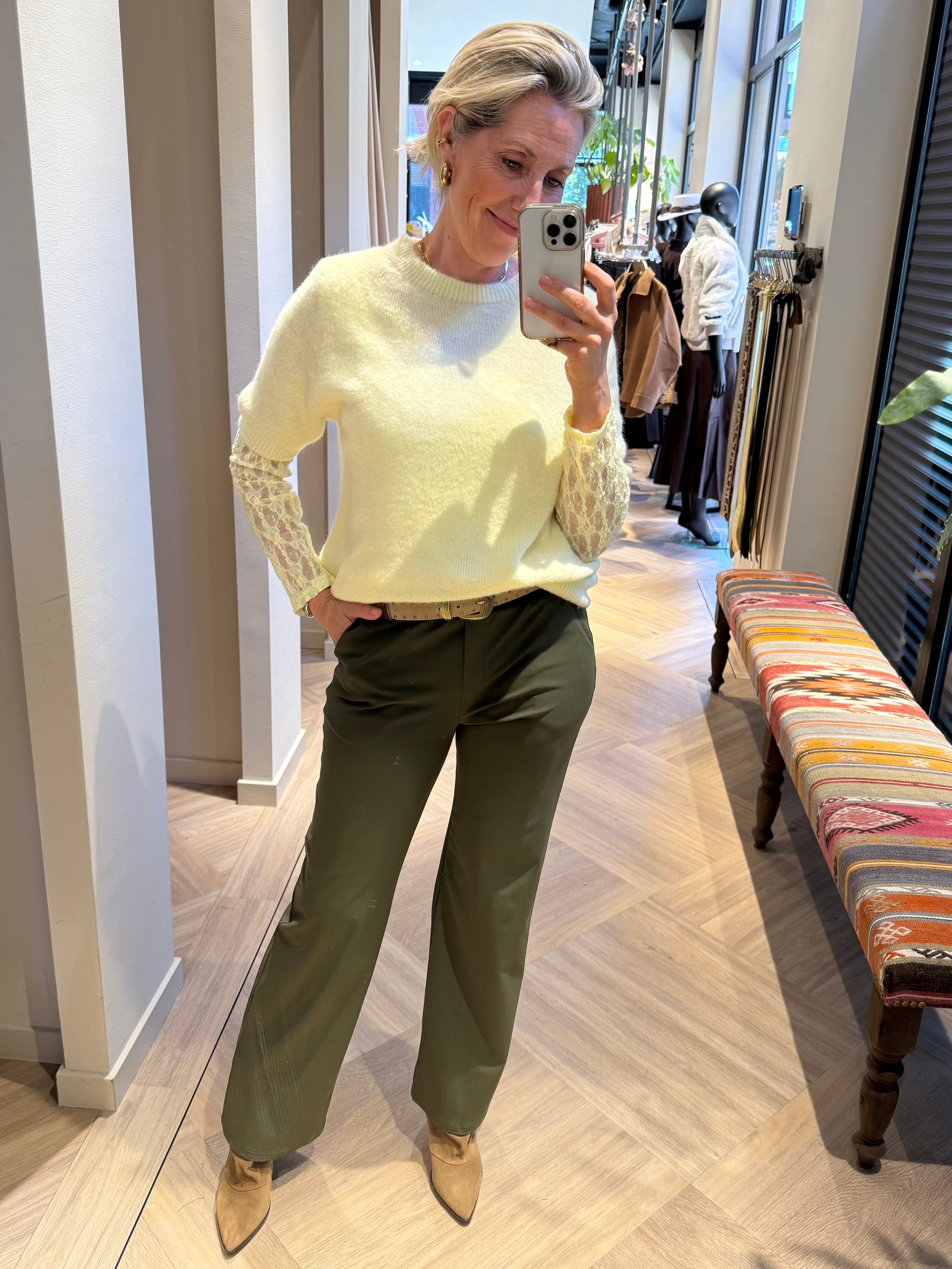 Triple Nine - Alpaca Top Levi Zachtgeel Trui - Est Voilà