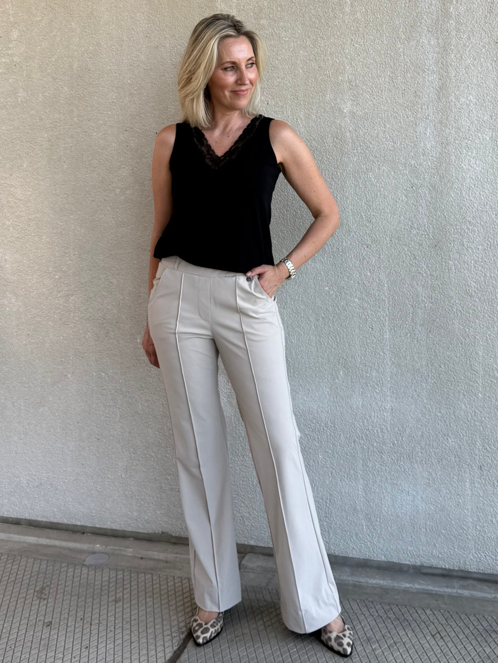 Triple Nine - Travel Top Marly Zwart - 6913 top - Est Voilà