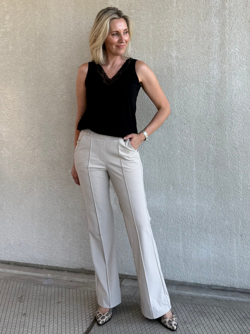 Triple Nine - Travel Top Marly Zwart - 6913 top - Est Voilà