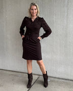 Triple Nine - Travel Jurk Lace Donkerbruin - 51842 Jurk - Est Voilà