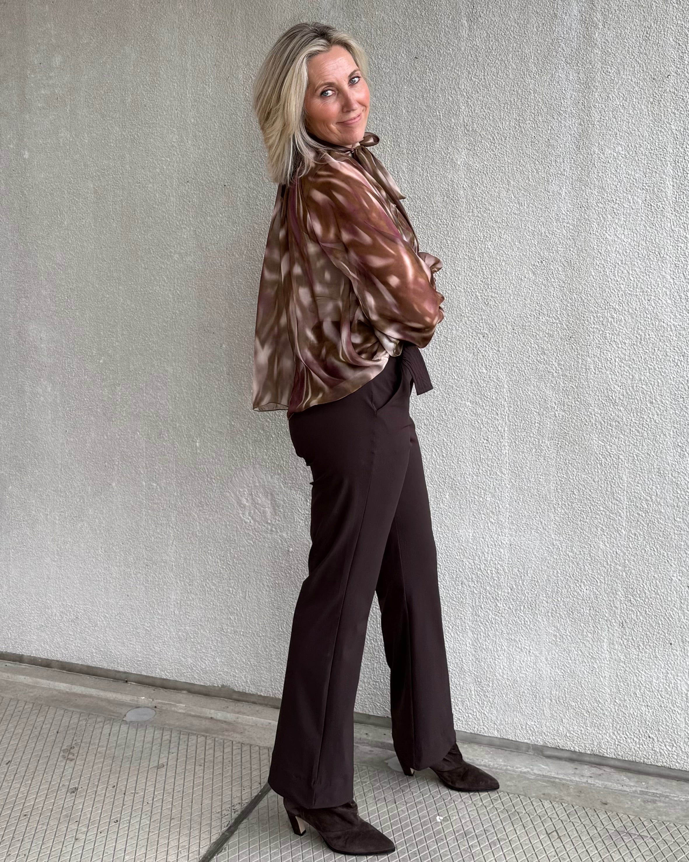 Est Voilà - Blouse Chiffon Bruin Zand