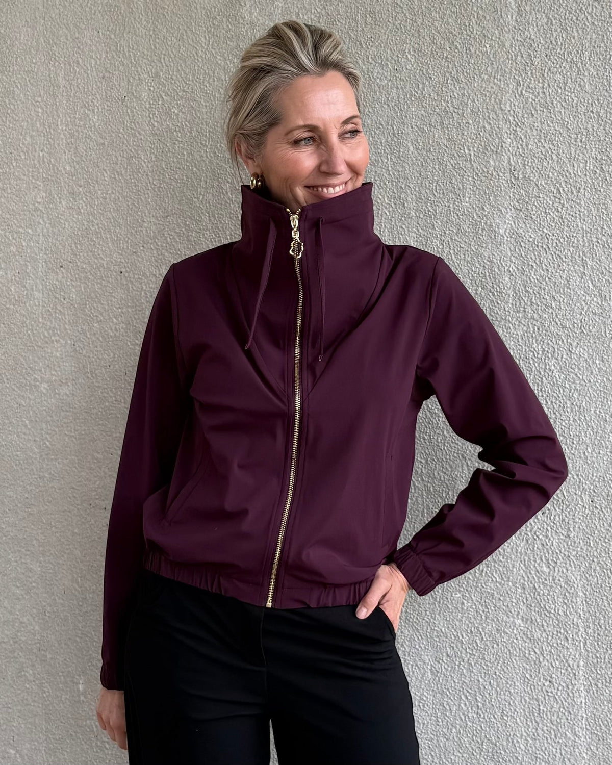 Triple Nine - Travel Jas Collinna Aubergine - 92425 Jas - Est Voilà