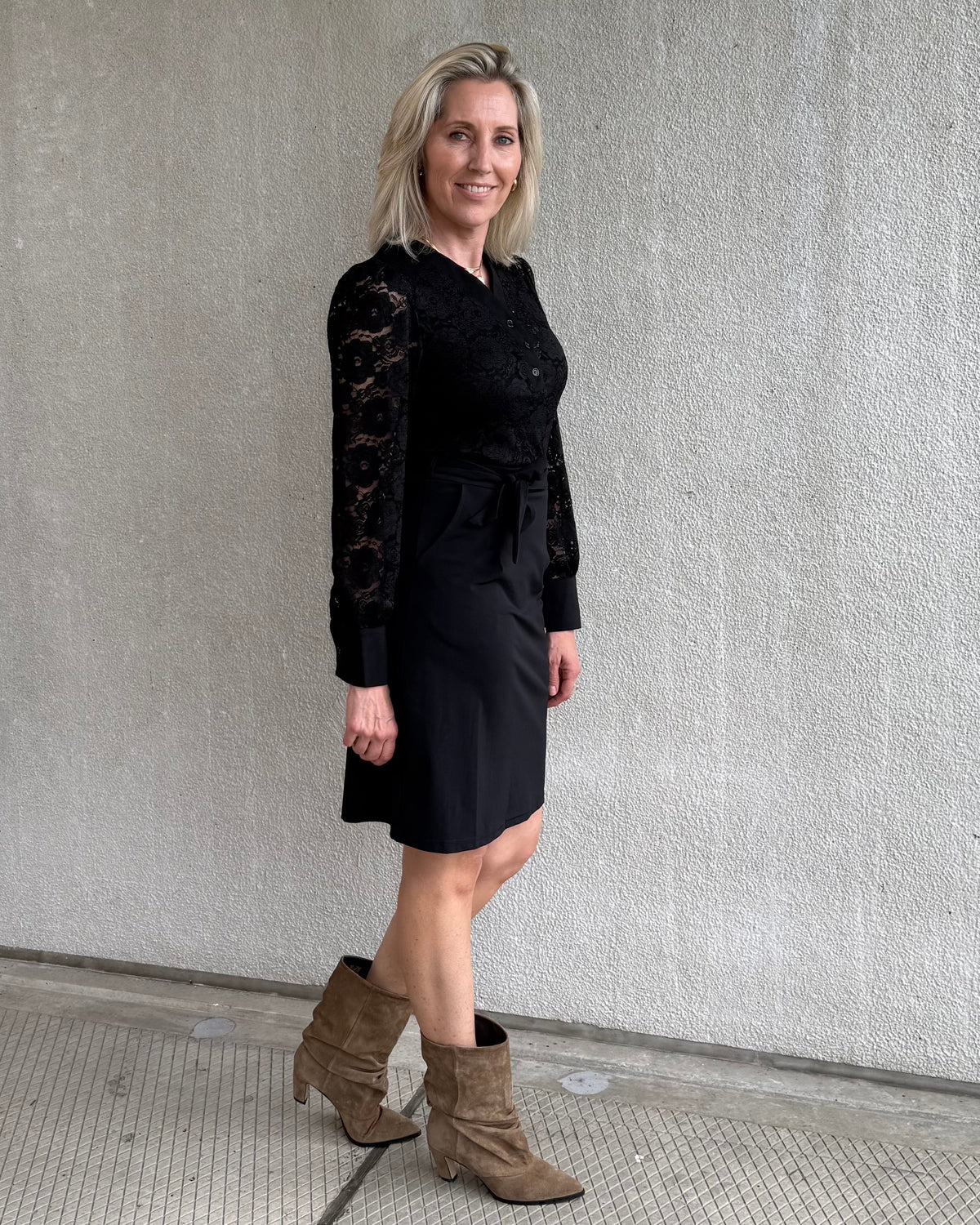 Triple Nine - Travel Jurk Lace Zwart - 51842 Jurk - Est Voilà