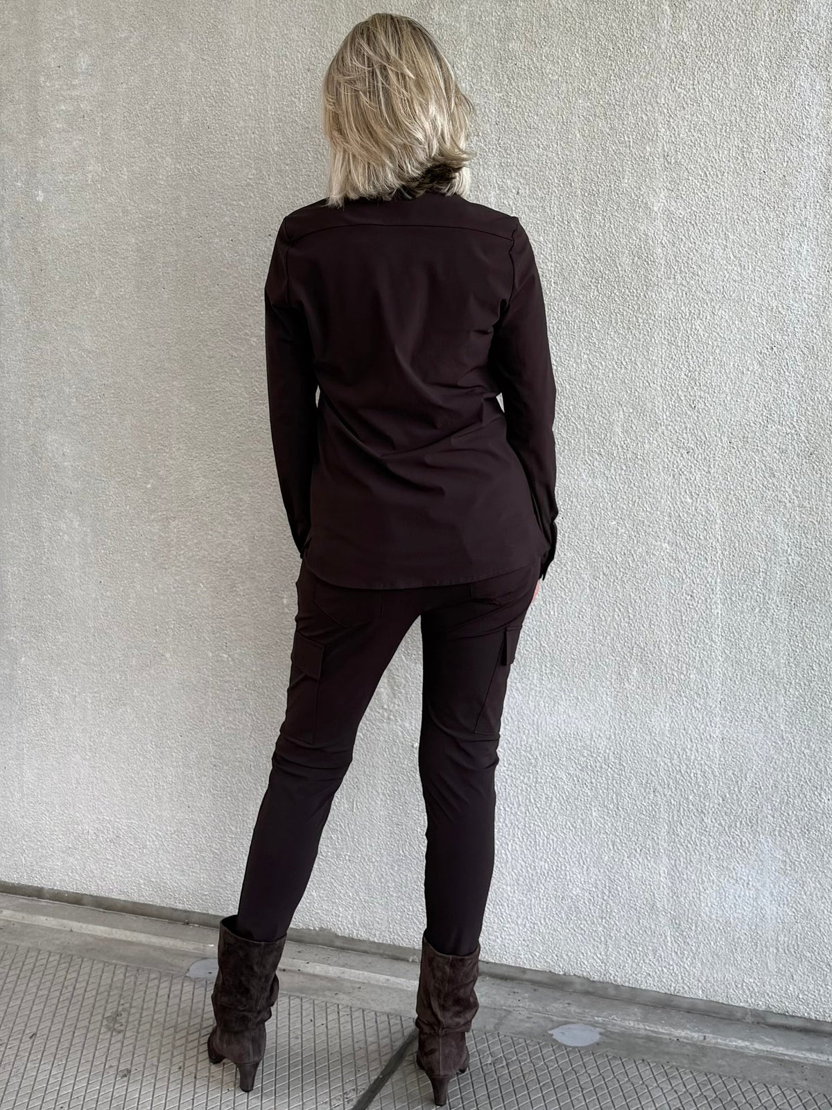 Triple Nine - Travel Blouse Mireille Donkerbruin - 4101 Blouse - Est Voilà
