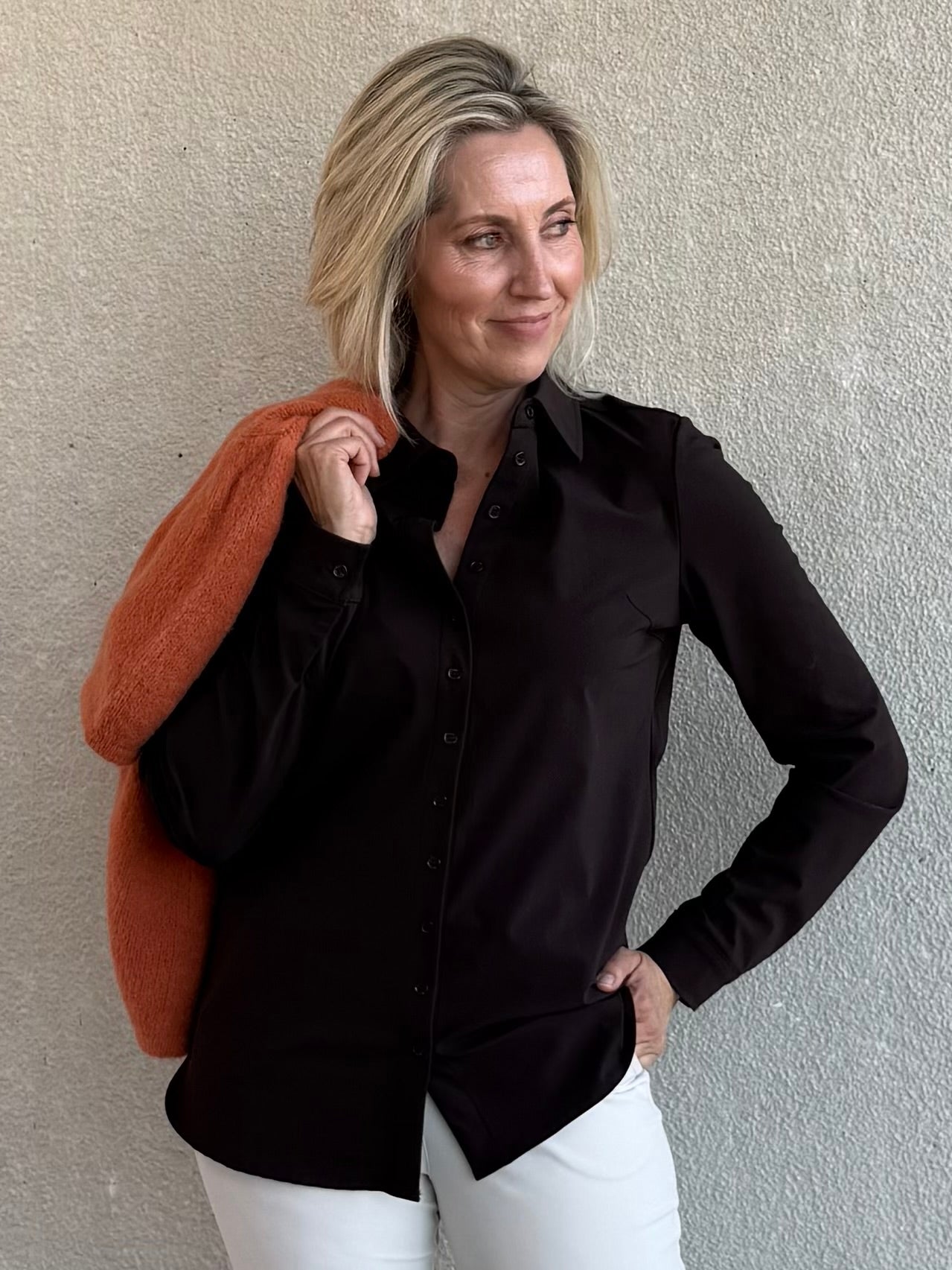 Triple Nine - Travel Blouse Mireille Donkerbruin - 4101 Blouse - Est Voilà