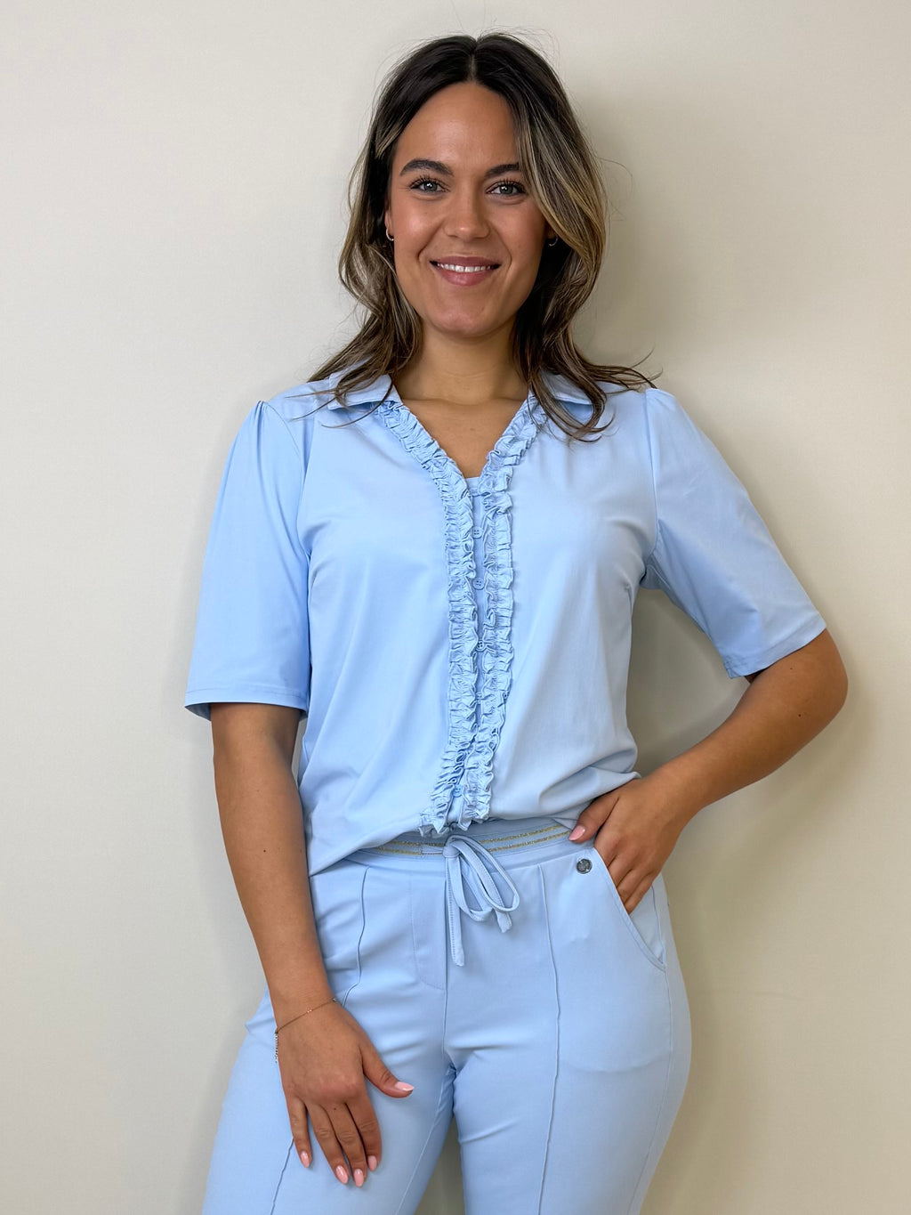 Triple Nine - Travel Blouse Camille Lichtblauw - 5931 Blouse - Est Voilà