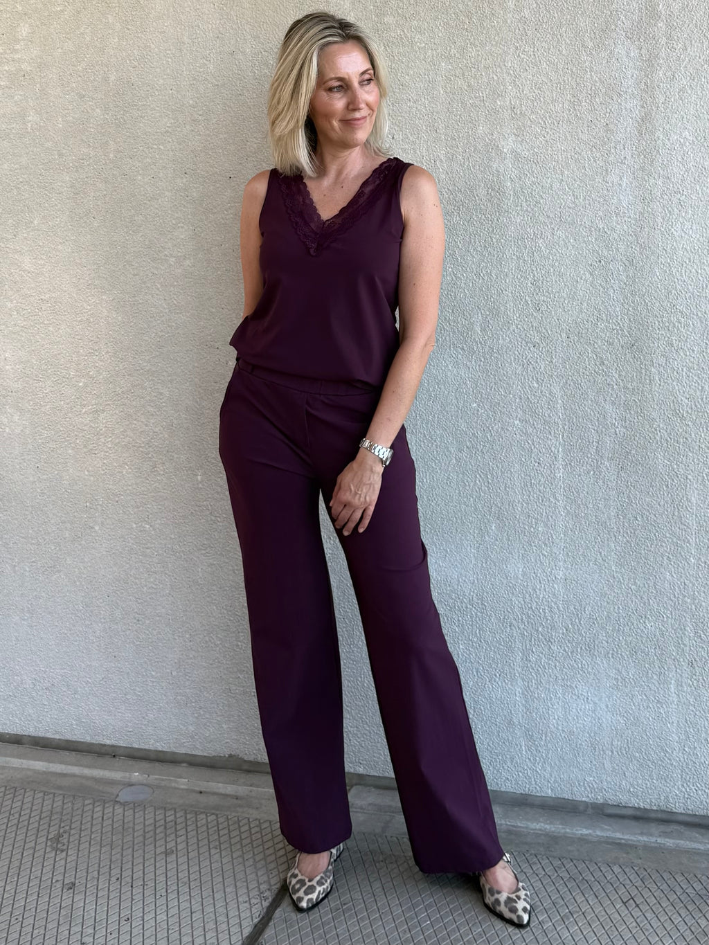 Triple Nine - Travel Broek Mirte Aubergine - 2701 Broek - Est Voilà