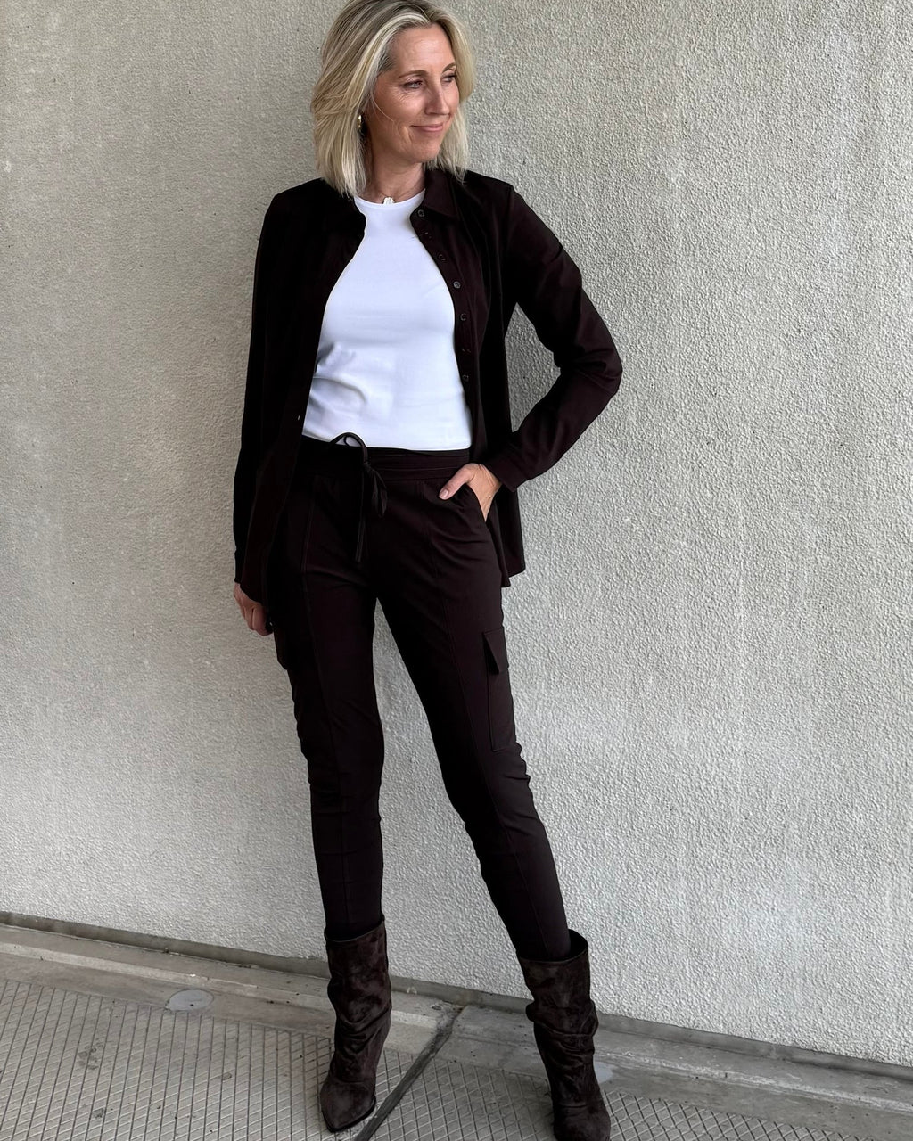Triple Nine - Travel Blouse Mireille Donkerbruin - 4101 Blouse - Est Voilà