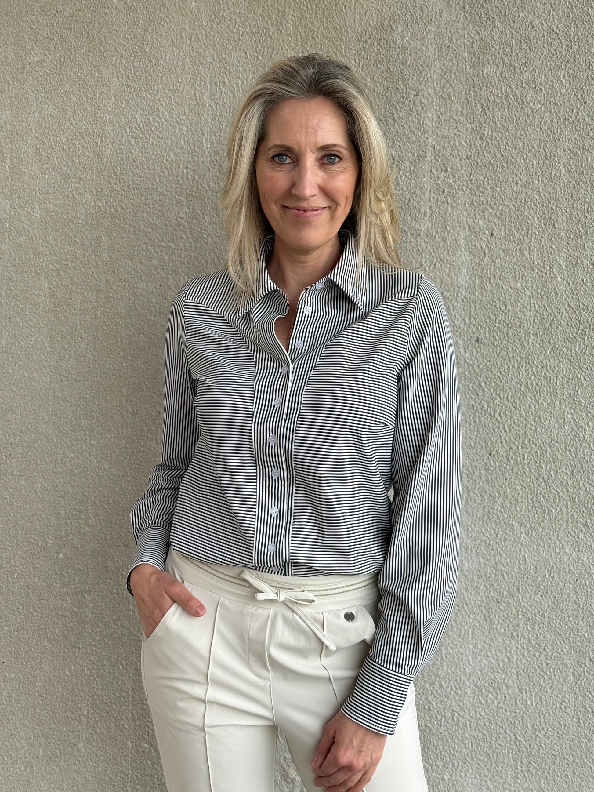 Travel Blouse Birgit Navy - 5922 Top - Est Voilà