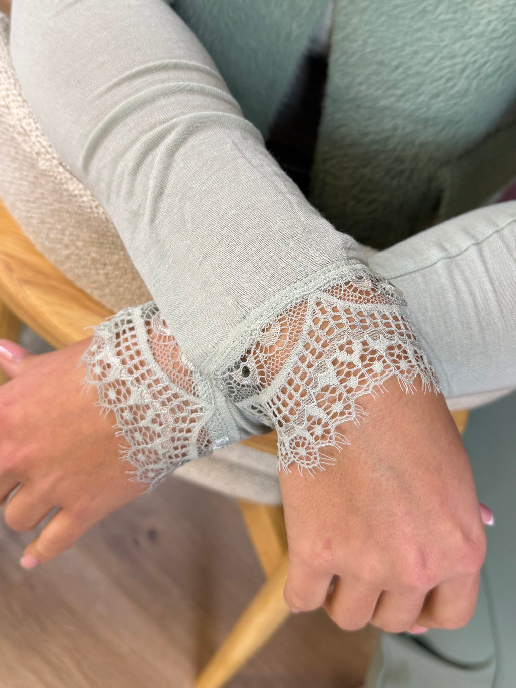 Triple Nine - Cashmere Top Lou Lou Salie - 9003 top - Est Voilà