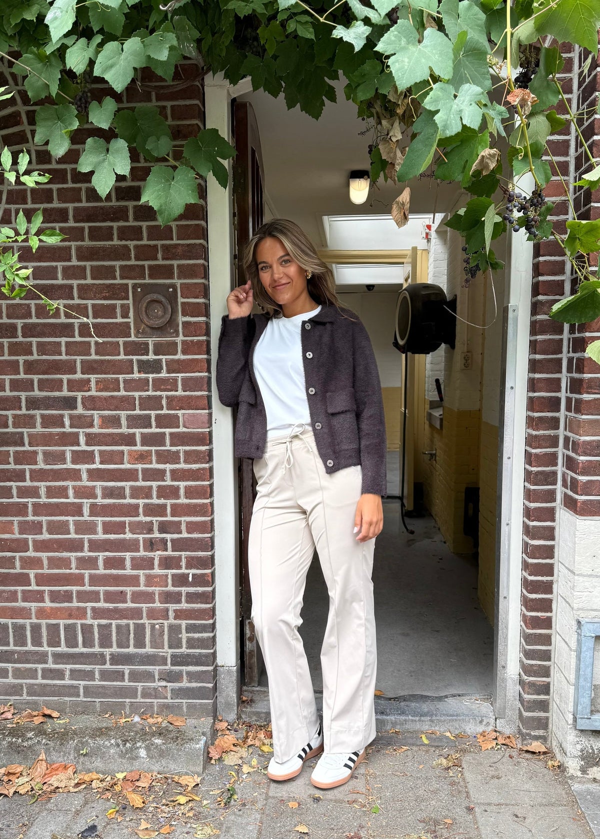 Triple Nine - Travel Broek Anna Beige - 2304 Broek - Est Voilà