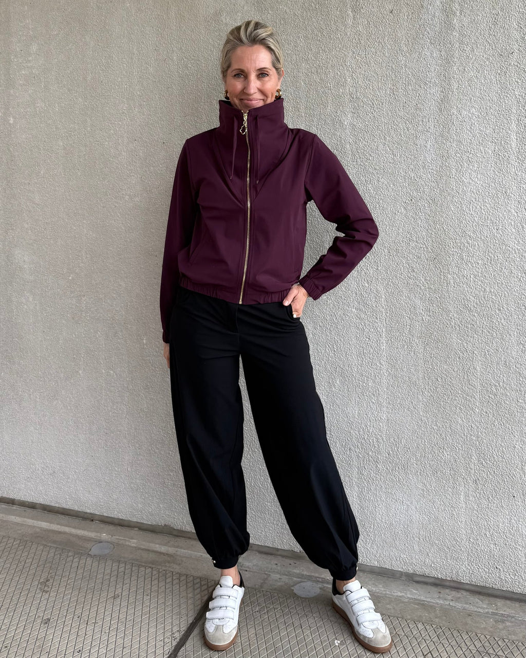 Triple Nine - Travel Jas Collinna Aubergine - 92425 Jas - Est Voilà