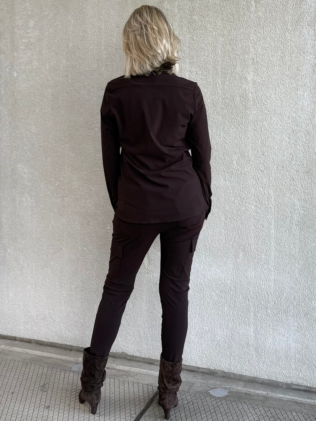 Triple Nine - Travel Blouse Mireille Donkerbruin - 4101 Blouse - Est Voilà