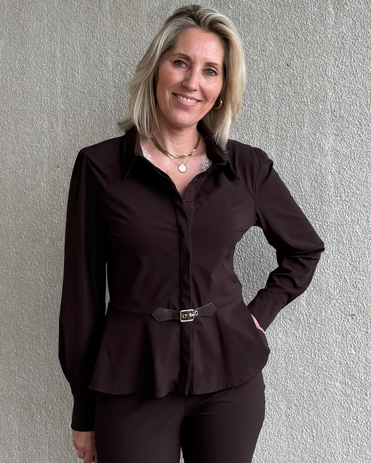 Triple Nine - Travel Blouse Simona Donkerbruin - 5950 Blouse - Est Voilà