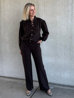 Triple Nine - Travel Blouse Sasha Donkerbruin - 5951 Blouse - Est Voilà