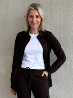 Triple Nine - Travel Blouse Mireille Donkerbruin - 4101 Blouse - Est Voilà