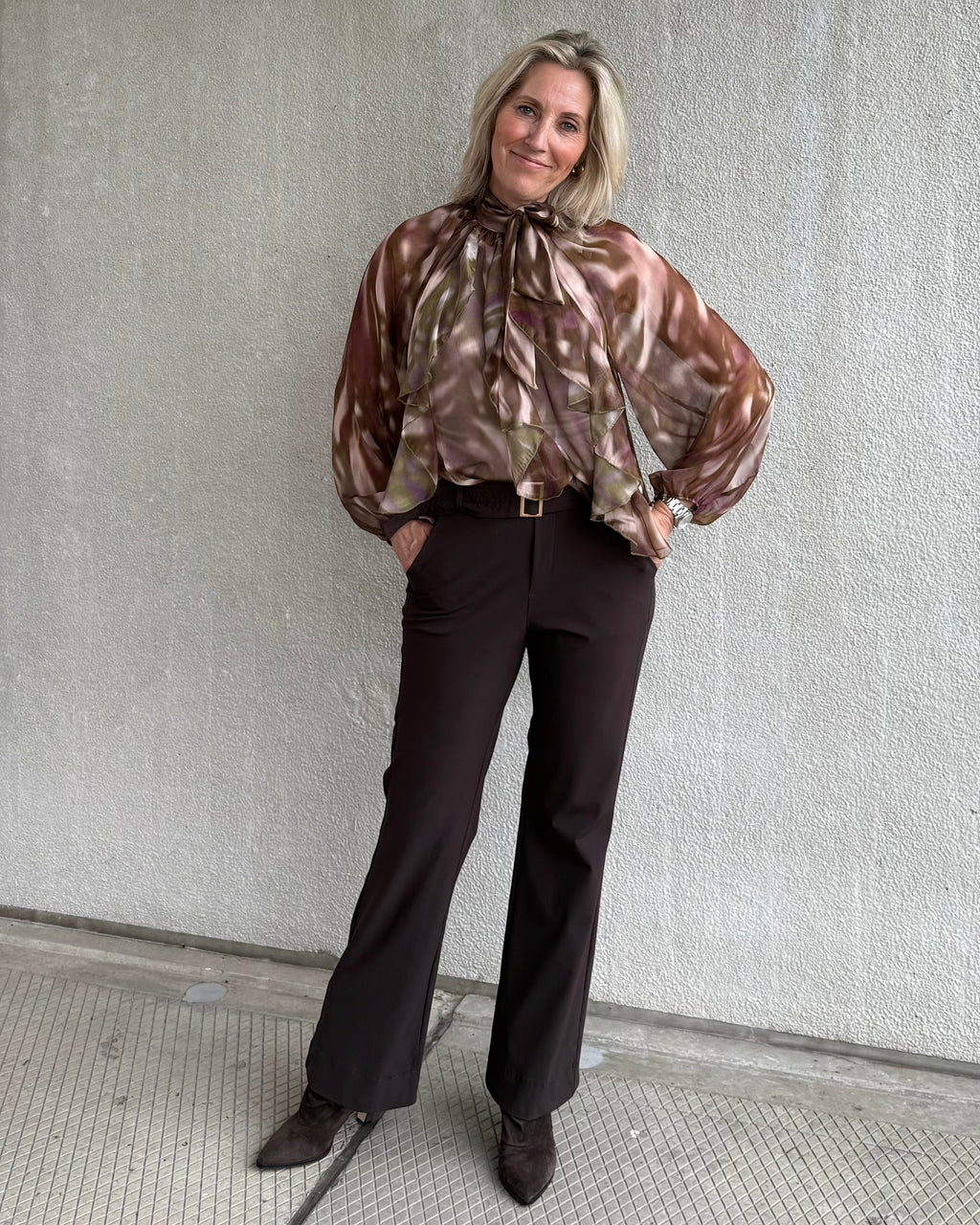 Est Voilà - Blouse Chiffon Bruin Zand