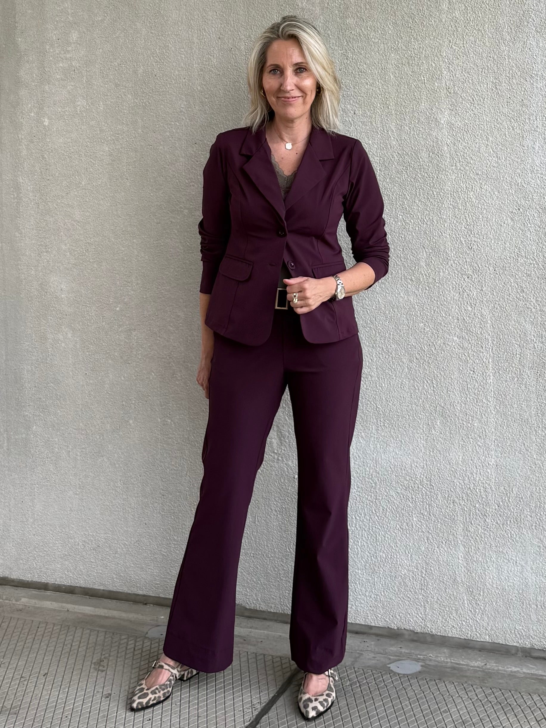 Triple Nine - Travel Broek Joy Aubergine - 3002 Broek - Est Voilà