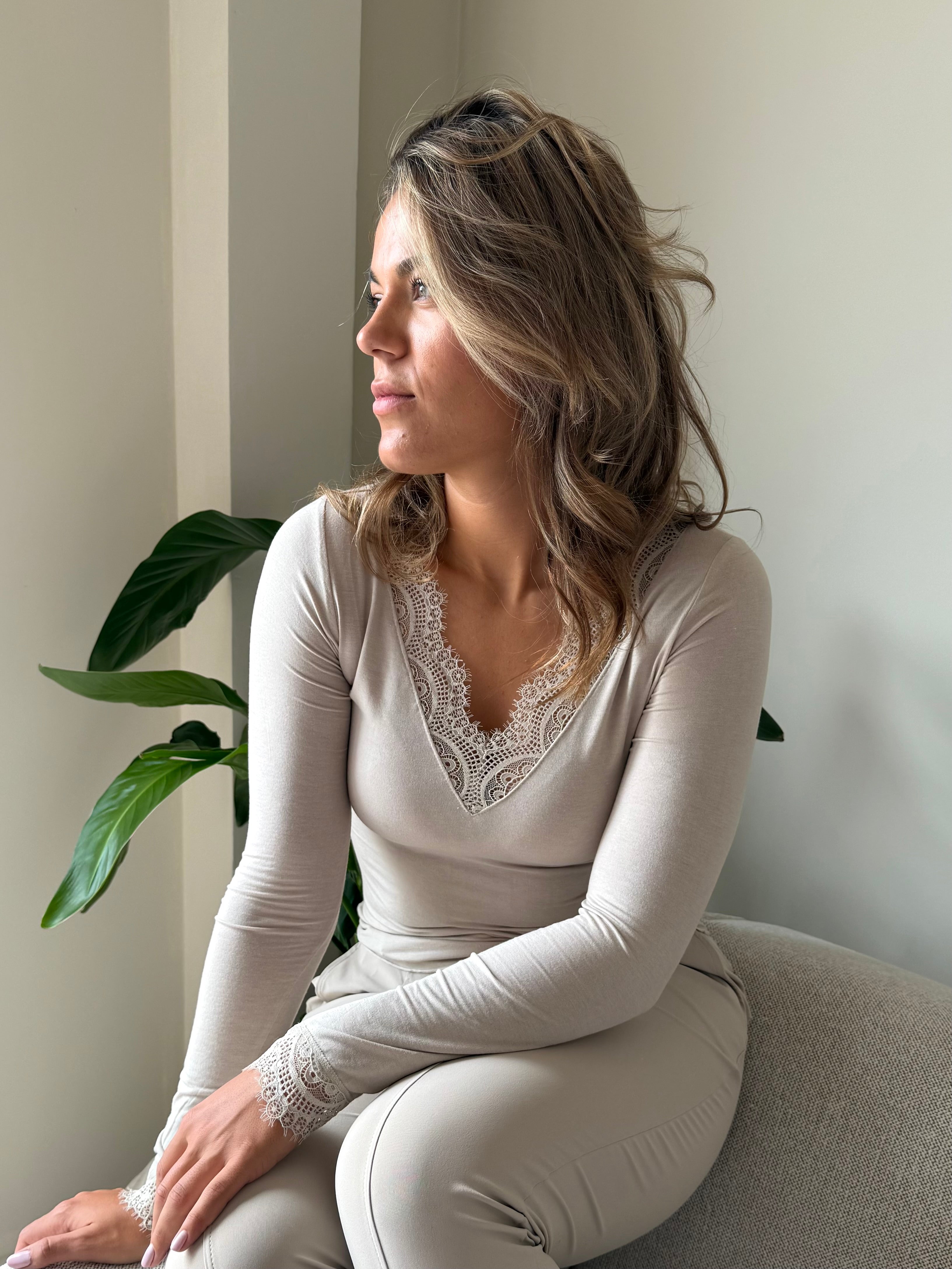 Cashmere Top Lou Lou Beige - 9003 Top - Est Voilà