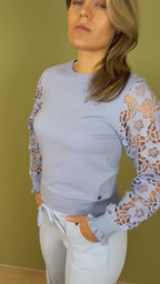 Triple Nine - Trui Louise Lichtblauw - 9006